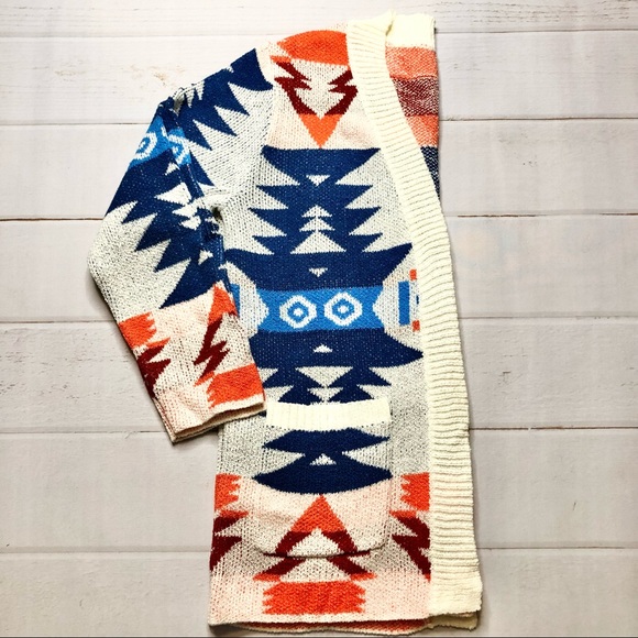 NWOT - Unbranded Women’s Aztec Design Cardigan - Picture 5 of 7